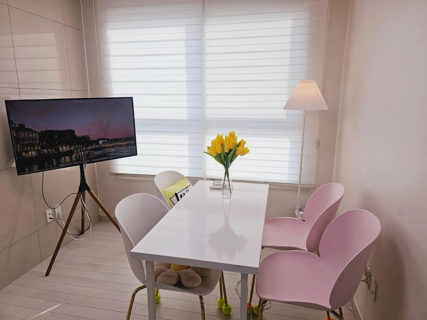 Clean Two-Room Accommodation With A Great View Near Gimpo Airport, Balsan, And Gangseo District Office Seoul